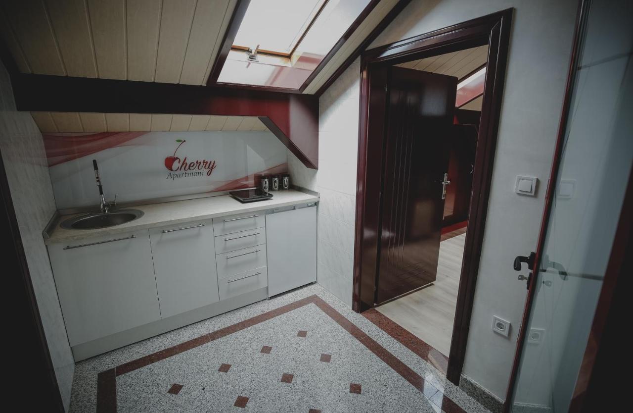 Cherry Apartmani Gornji Milanovac Exterior foto