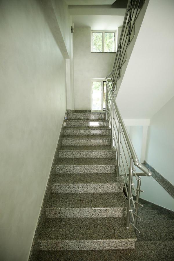 Cherry Apartmani Gornji Milanovac Exterior foto
